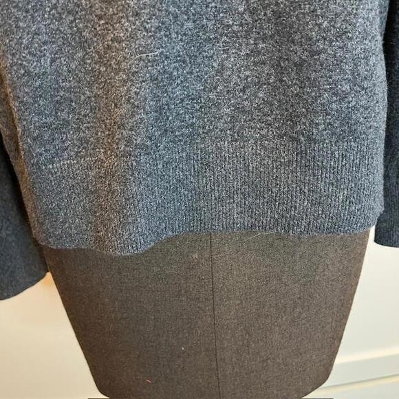 Lucky Brand Stylish Star Embellished Sweater - V-Neck, Gray - Picture 7 of 9